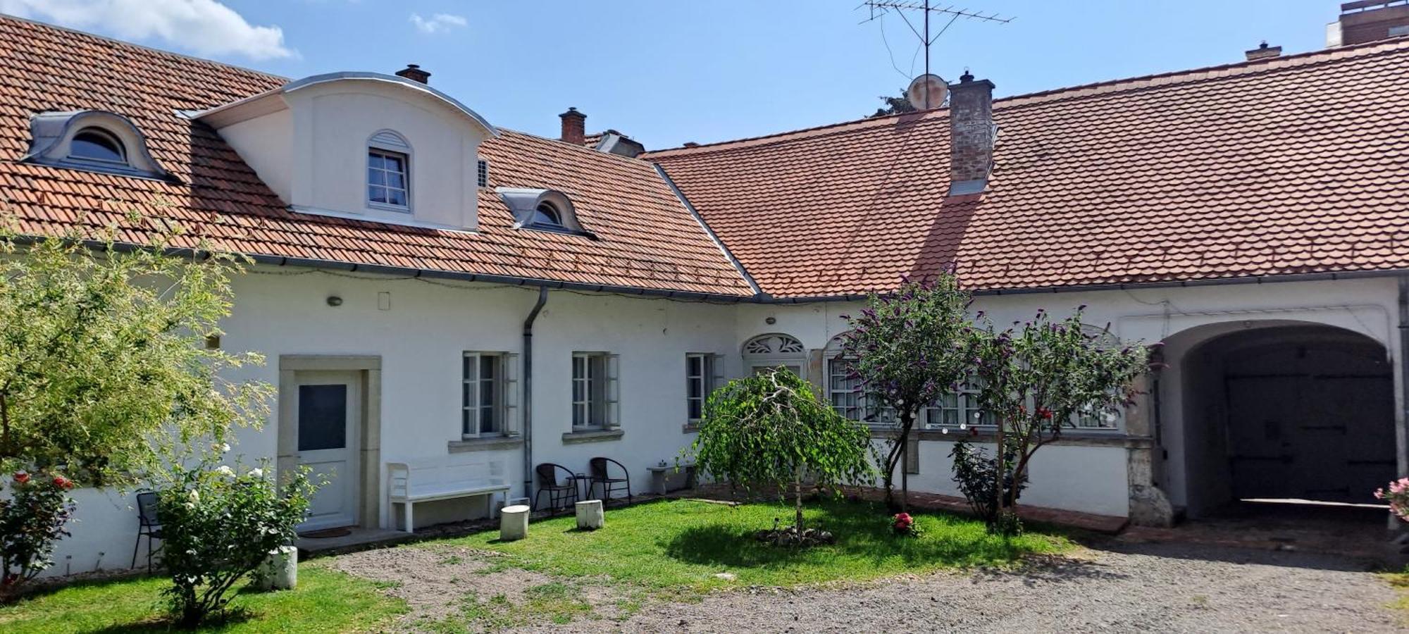 Plitzner Belvarosi Apartmanhaz Eger Zewnętrze zdjęcie