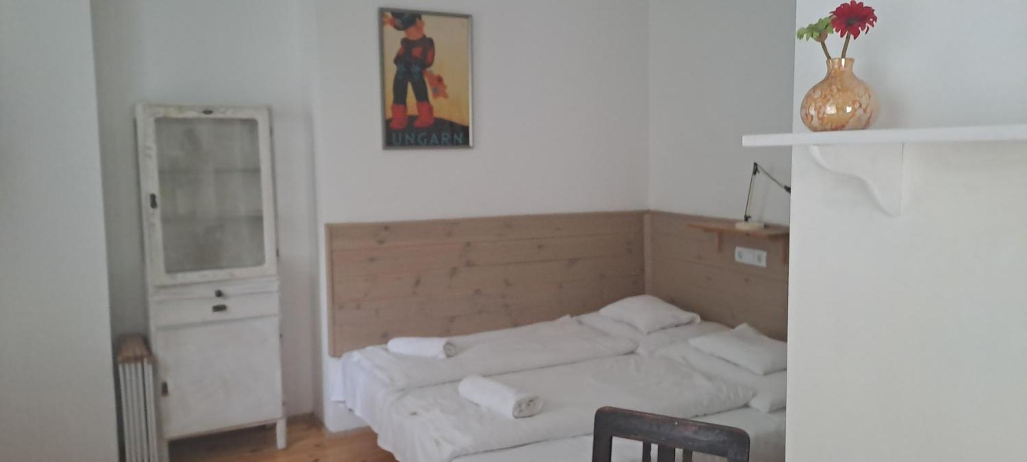Plitzner Belvarosi Apartmanhaz Eger Zewnętrze zdjęcie