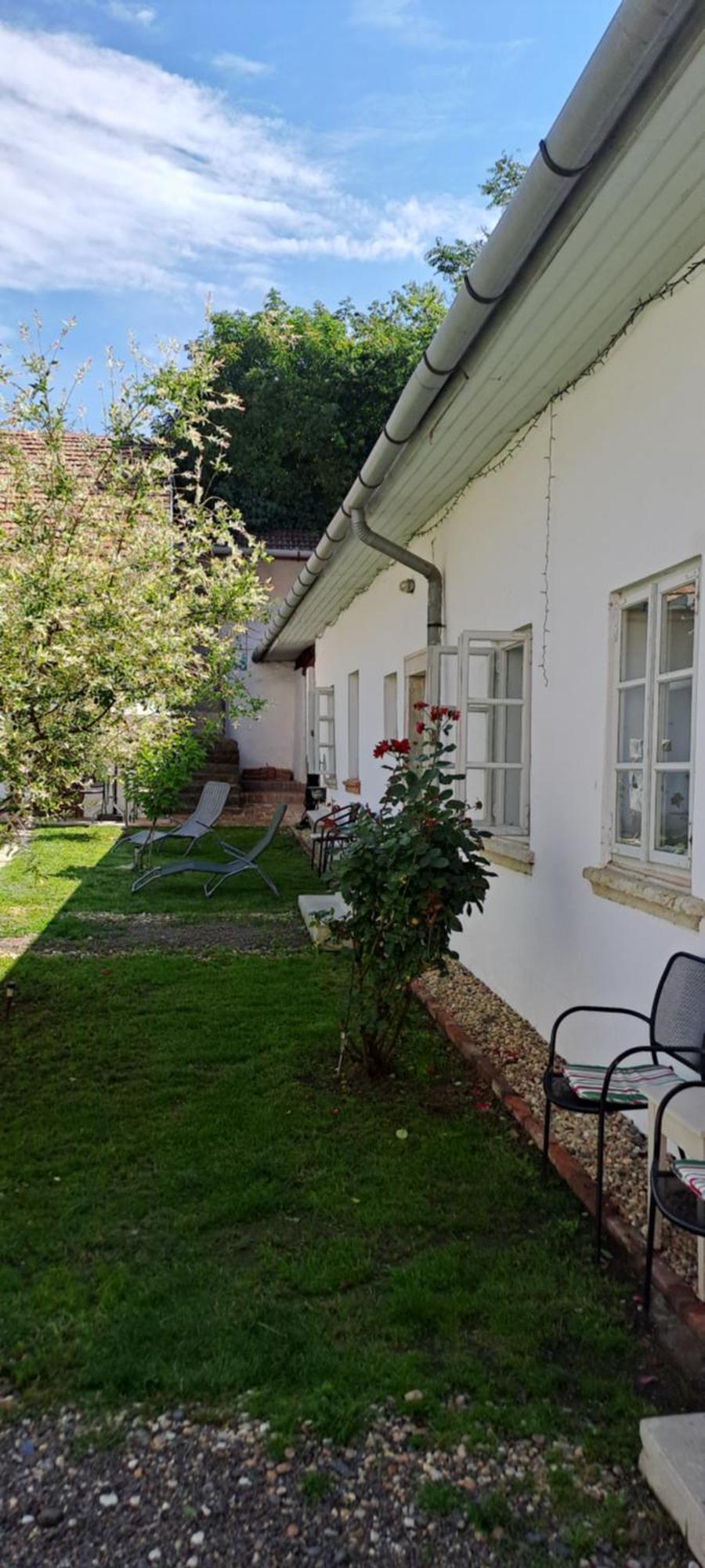 Plitzner Belvarosi Apartmanhaz Eger Zewnętrze zdjęcie