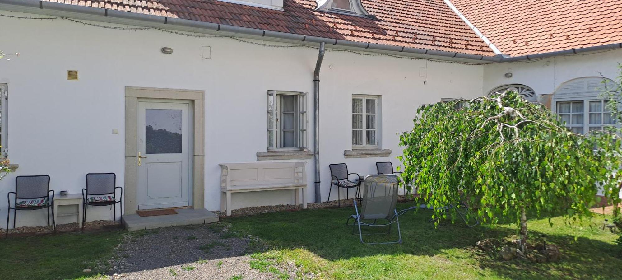 Plitzner Belvarosi Apartmanhaz Eger Zewnętrze zdjęcie