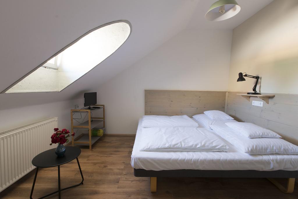 Plitzner Belvarosi Apartmanhaz Eger Zewnętrze zdjęcie