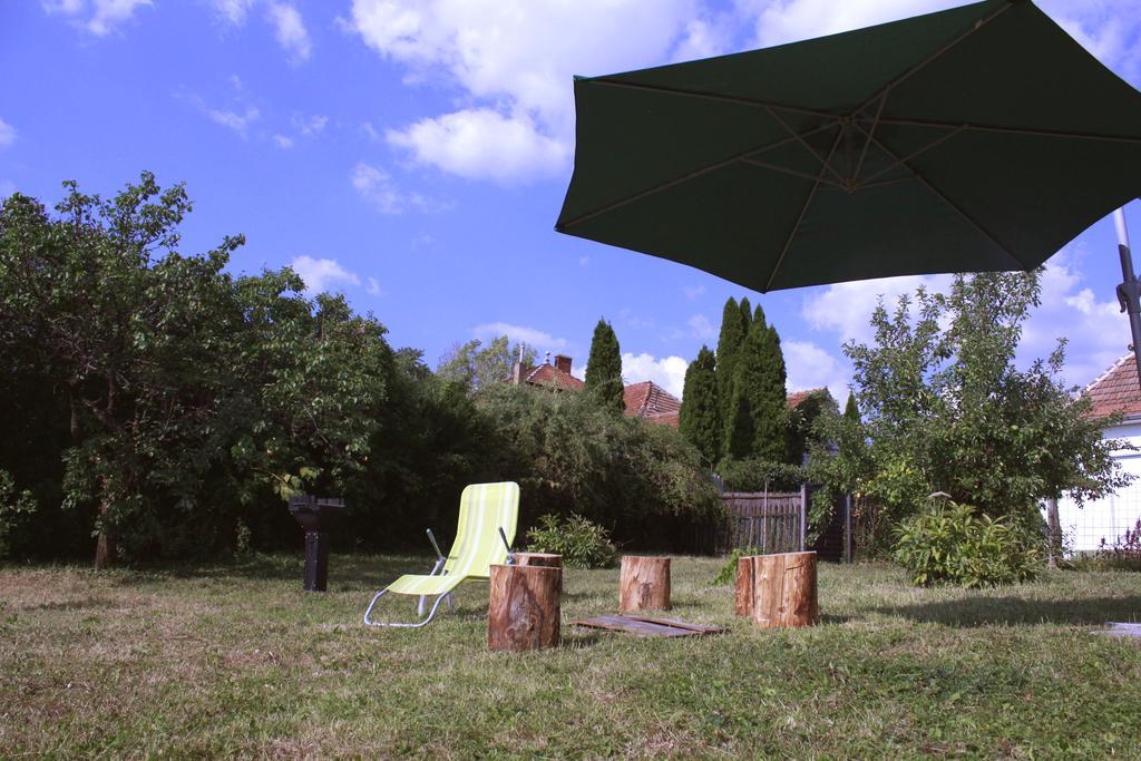Plitzner Belvarosi Apartmanhaz Eger Zewnętrze zdjęcie
