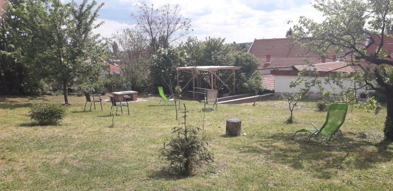 Plitzner Belvarosi Apartmanhaz Eger Zewnętrze zdjęcie